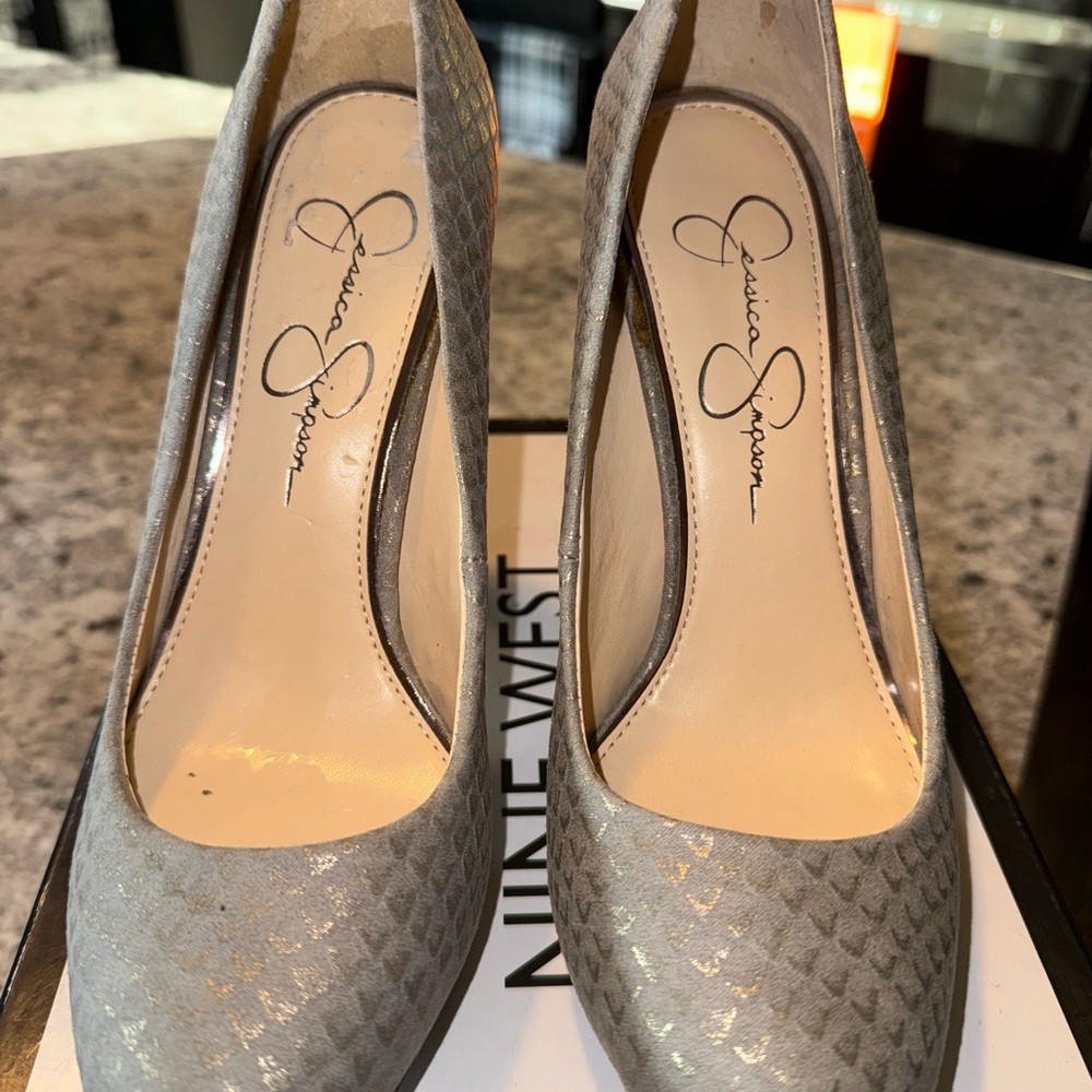 Jessica Simpson Silver Patterned Heels - Picture 10 of 12